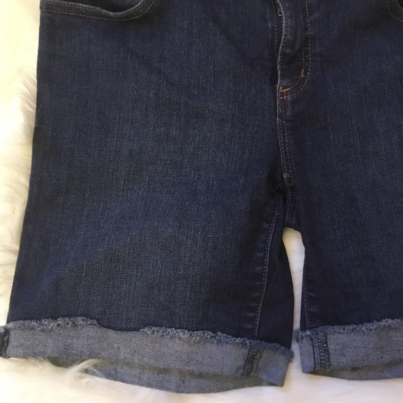 LOFT Frayed Denim Bermuda Roll Shorts Size 4 / 27 - Picture 3 of 8